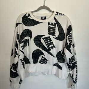 NIKE crewneck